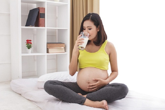 Sữa là thực phẩm giúp cung cấp năng lượng và chất dinh dưỡng tốt cho bà bầu