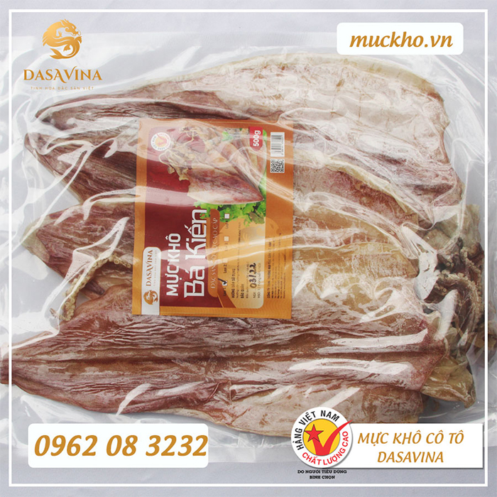 Mực khô của DASAVINA đảm bảo 100% từ mực câu tươi sống, chế biến sạch sẽ, phơi dưới nắng tự nhiên, không chất bảo quản, đóng gói hút chân không cẩn thận.