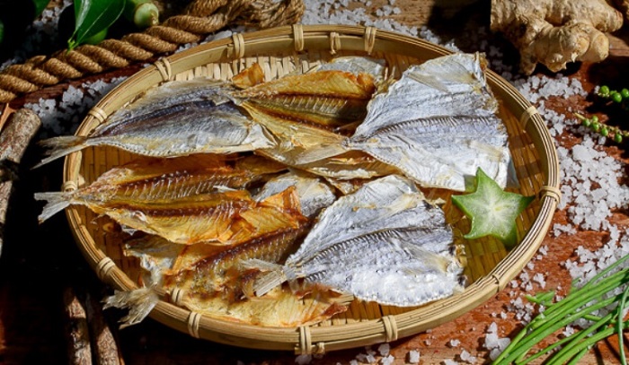 cá chỉ vàng 1 nắng 