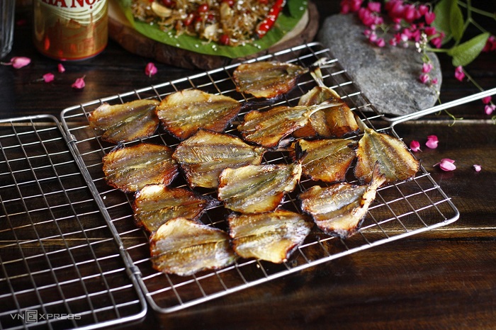 Cá chỉ vàng khô 