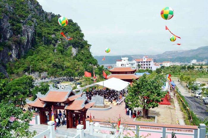Giá tour du lịch Vũng Đục phụ thuộc vào rất nhiều yếu tố khác nhau